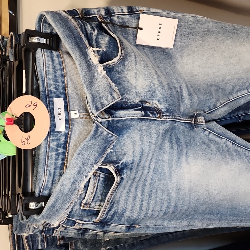 Jeans - Picture 3 of 6